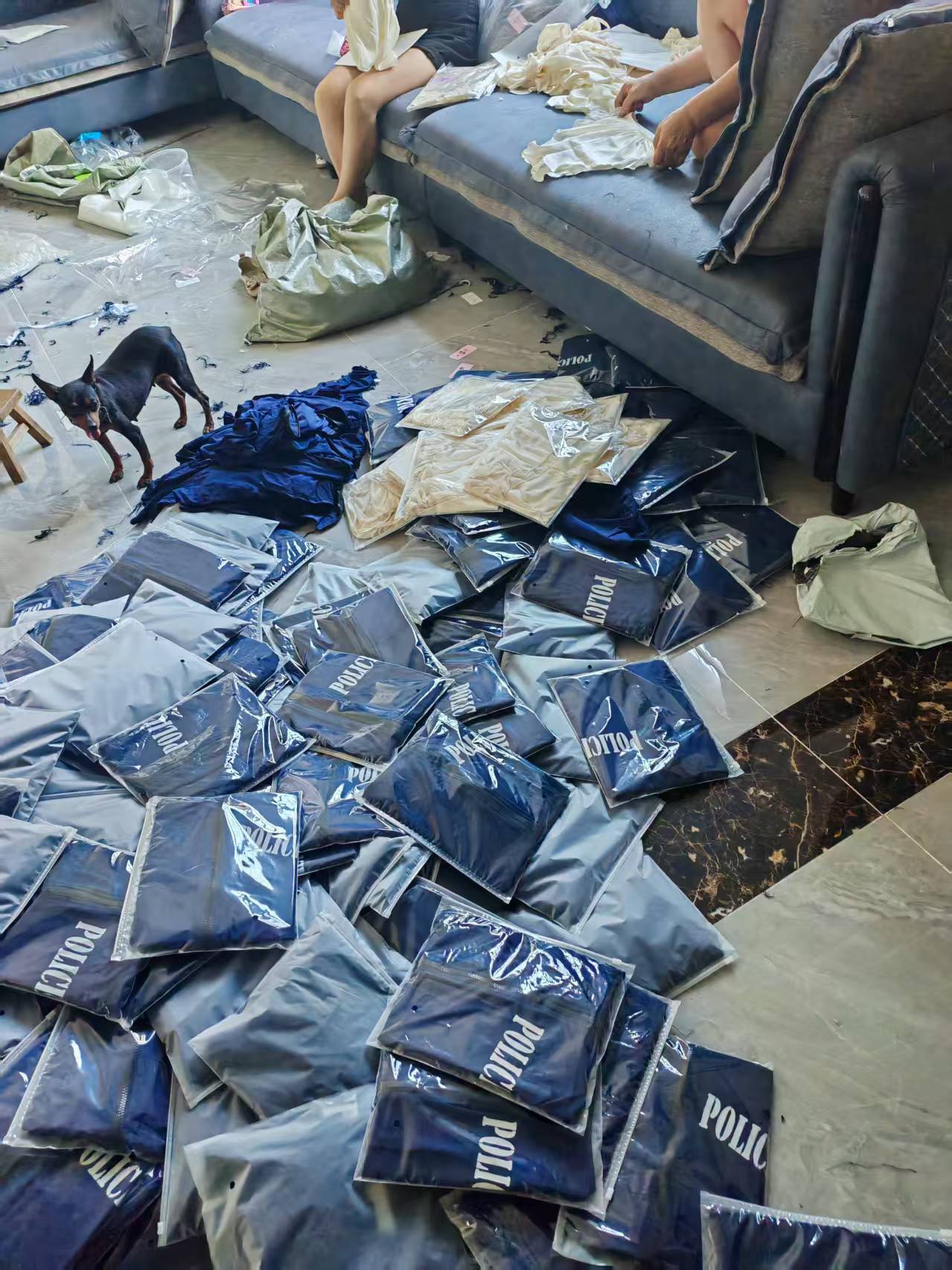 招代加工，外贸订单，有套结机，三角针，做工精细的来，稳定订单