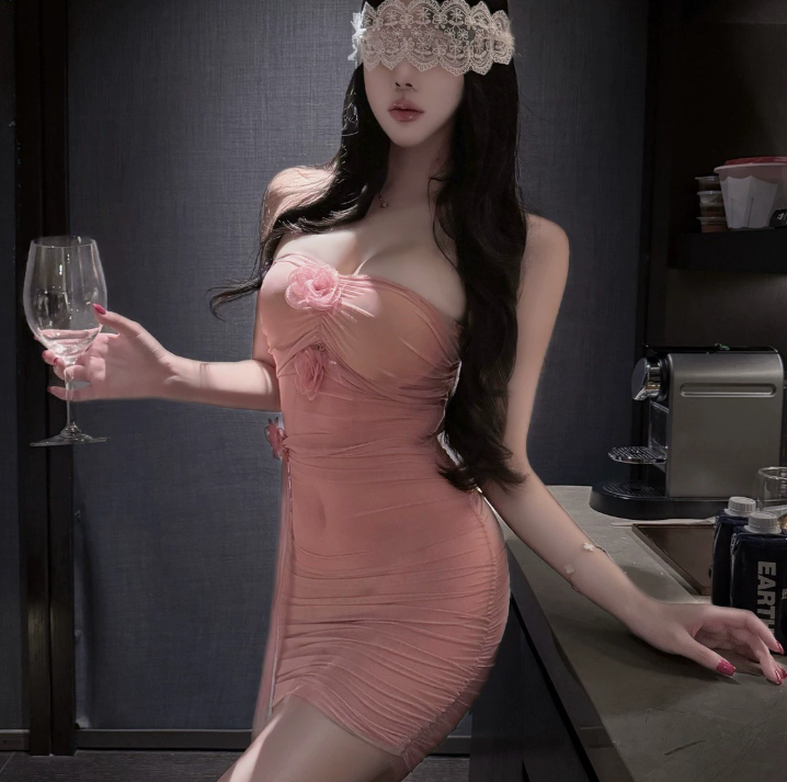辣妹网纱吊带连衣裙女纯欲褶皱裙修身收腰花朵性感包臀短裙4.png