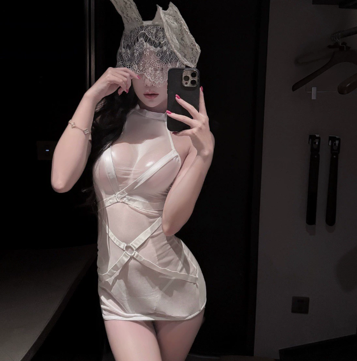 情趣内衣性感辣妹连体绑带网纱拼接透视制服诱惑免脱睡衣2.png